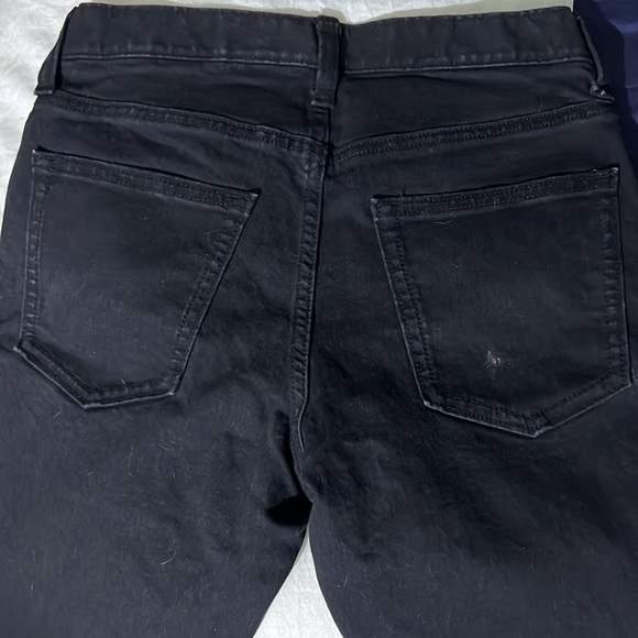 Too small - Picture 2 of 3